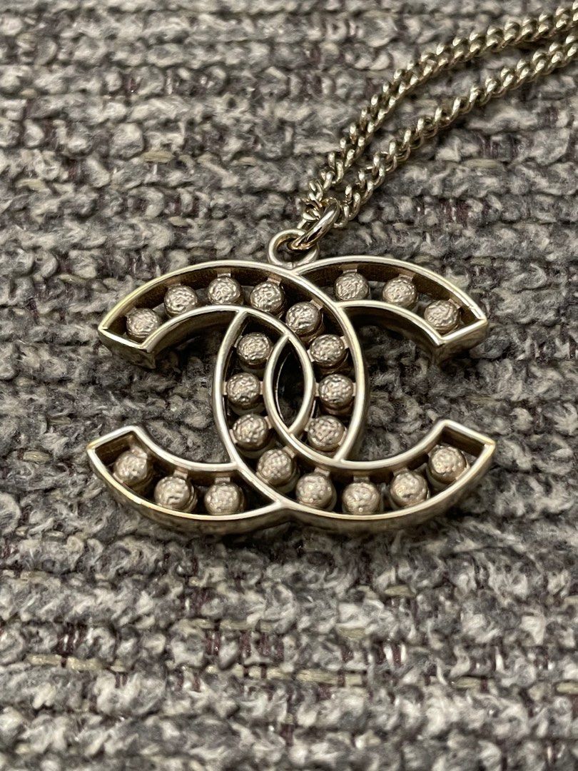 Chanel sales necklace crystal