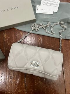 Charles & Keith Clutch (Gray)