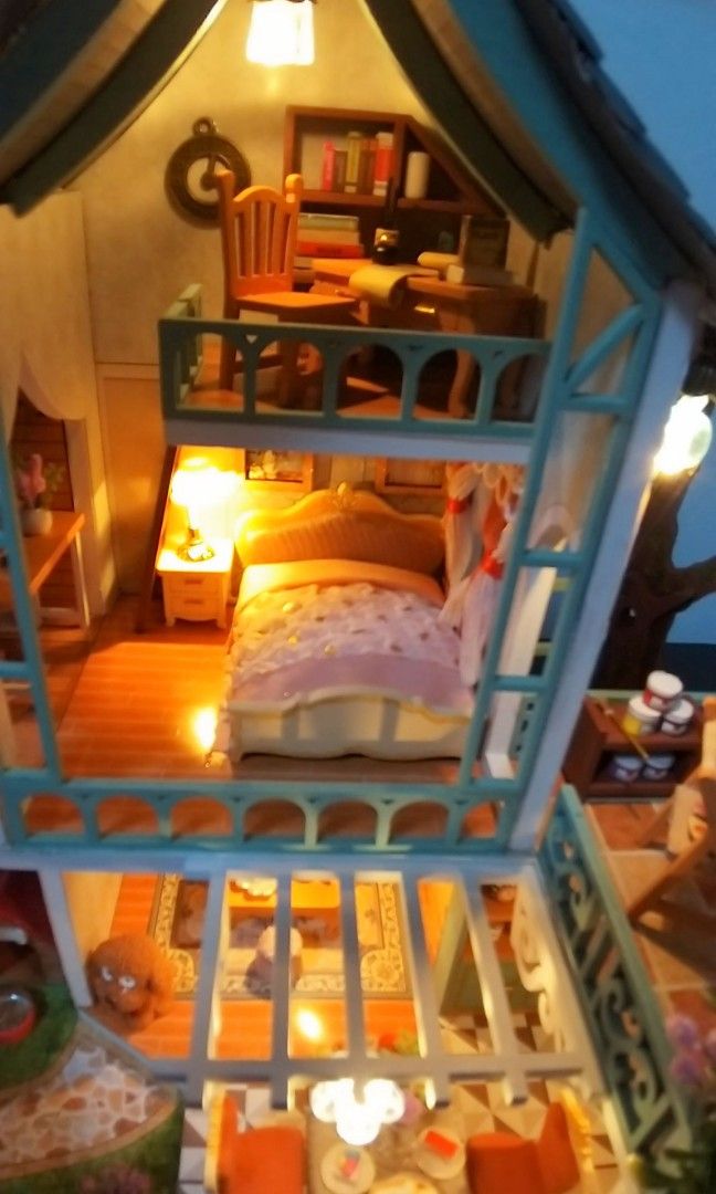 Completed Dollhouse Jungle Resort, Hobbies & Toys, Stationery & Craft