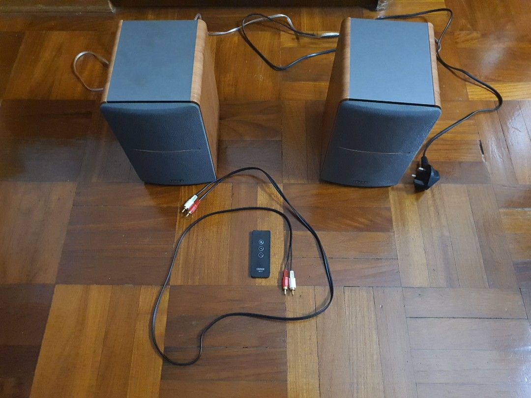 Edifier R1280T Powered Bookshelf Speakers - 2.0 Active Near Field Monitors  - Studio Monitor Speaker - Wooden Enclosure - 42 Watts RMS - Reviews