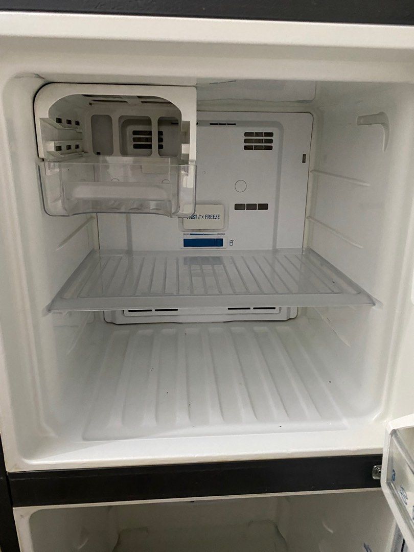 ELECTROLUX REFRIGERATOR, TV & Home Appliances, Kitchen Appliances