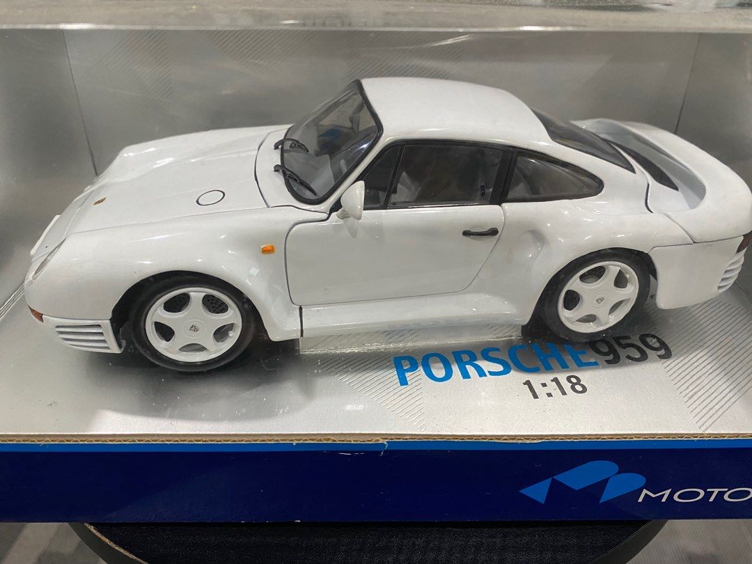 Exoto Motorbox 1985 Porsche 959 - Pearl White (1:18 scale