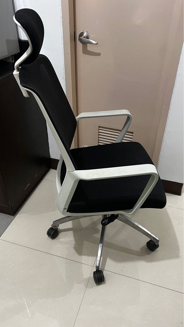 For sale Second hand Office chair on Carousell