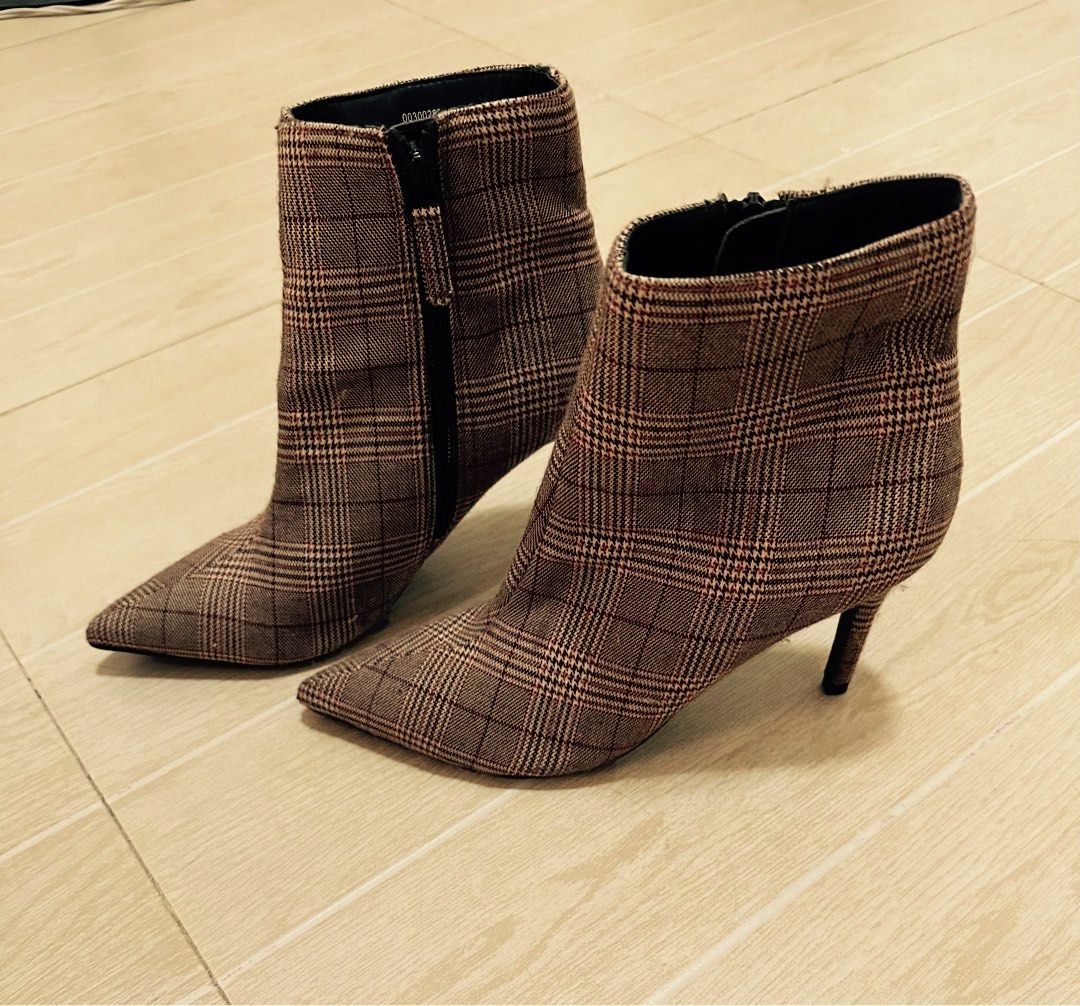 Forever21 Plaid Print Pointed Toe Boots (Category: Boots) located in Cebu City. Submitted by cosmopolitan_source (Listing ID 1235396350, Image 1). Description: Forever 21 plaid heeled boots -worn only once -in fantastic condition (so cute and comfy) -size: US 7, EU 38, UK 5 -rfs: decluttering .