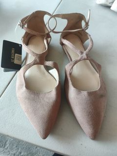 FOREVER 21 FLAT SHOES