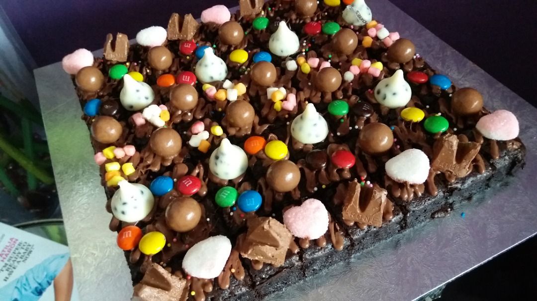 Fudgy Brownies ( Halal ), Food & Drinks, Homemade Bakes on Carousell
