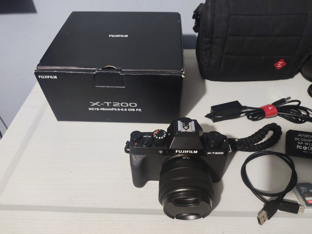 Fujifilm XT200 mirrorless camera, Photography, Cameras on Carousell