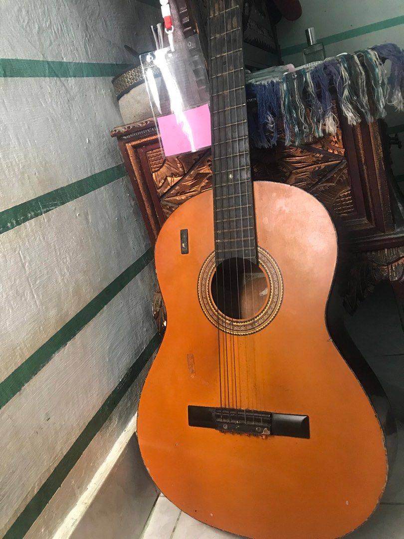 Gitar Yamaha, Musik & Media, Aksesoris di Carousell