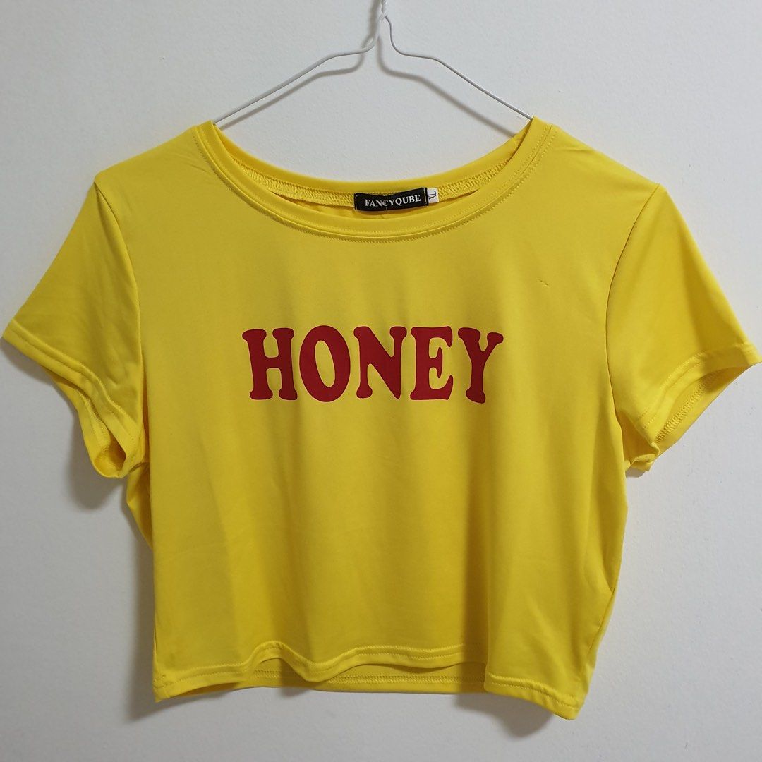 HONEY AMERICAN SHORT SLEEVED LETTER PRINT CROP TOP YELLOW Women s