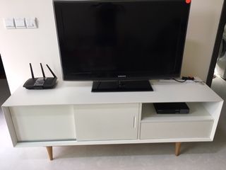 House move sale: Star Living console