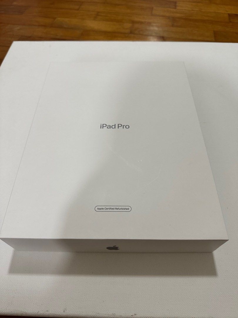 IPad Pro empty box (Category: iPad) located in Singapore. Submitted by diorshanaus (Listing ID 1235388017, Image 1). Description: Box only. Self collect from 570144 or top up for courier..