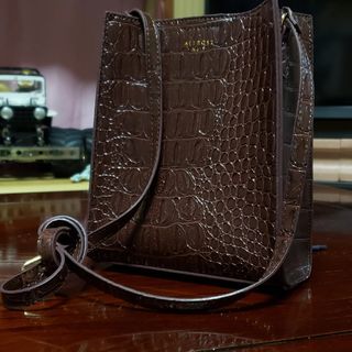 （分類：）位於 。 由 secondasnewhk 提交（商品編號 1235422595，圖片 1）。簡介： 。