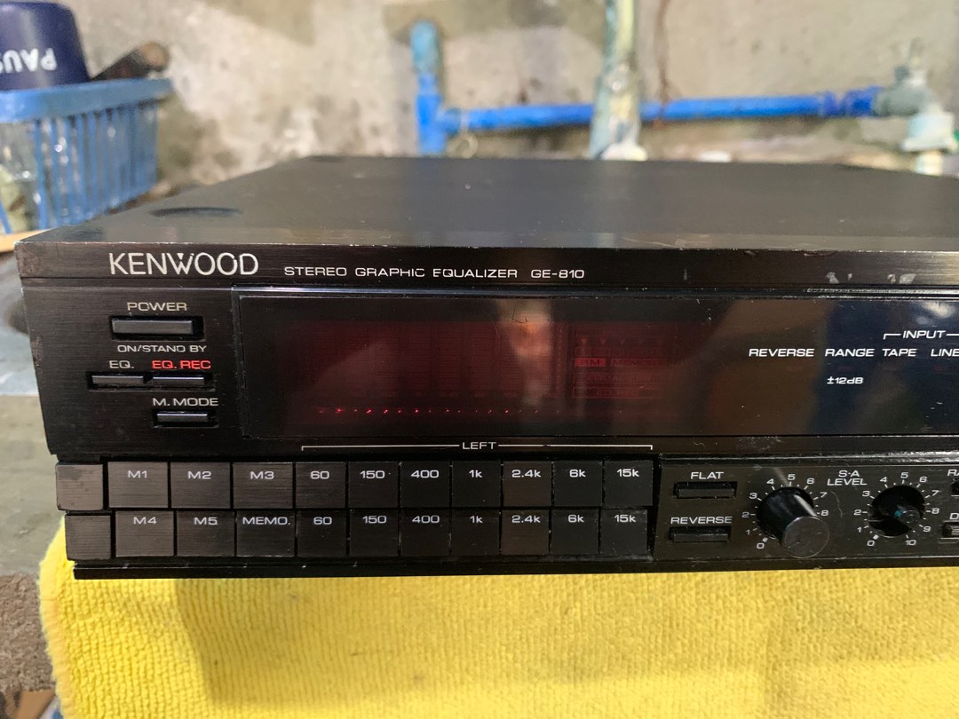 KENWOOD STEREO GRAPHIC EQUALIZER GE-810 AC 110 VOLTS 50/60 HZ 12 