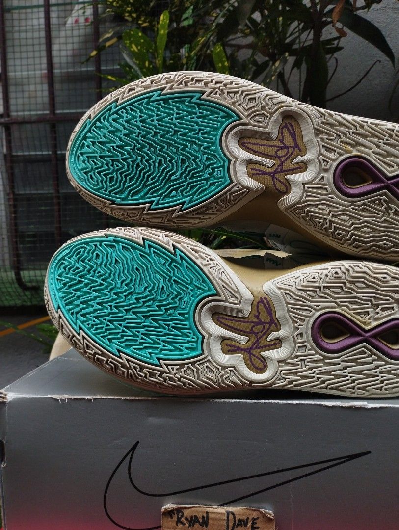 Kyrie Infinity x Sue Bird Golden Tribute on Carousell