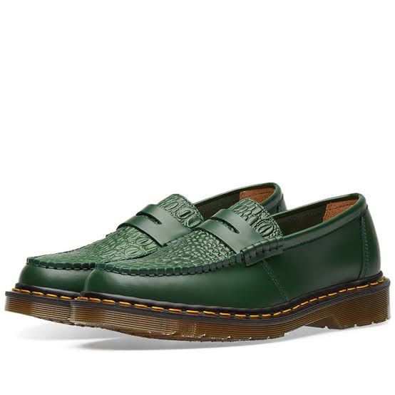 Dr Martens x Stussy LOOKING FOR NAGHAHANAP BUMIBILI Men s Fashion Footwear Dress Shoes on Carousell