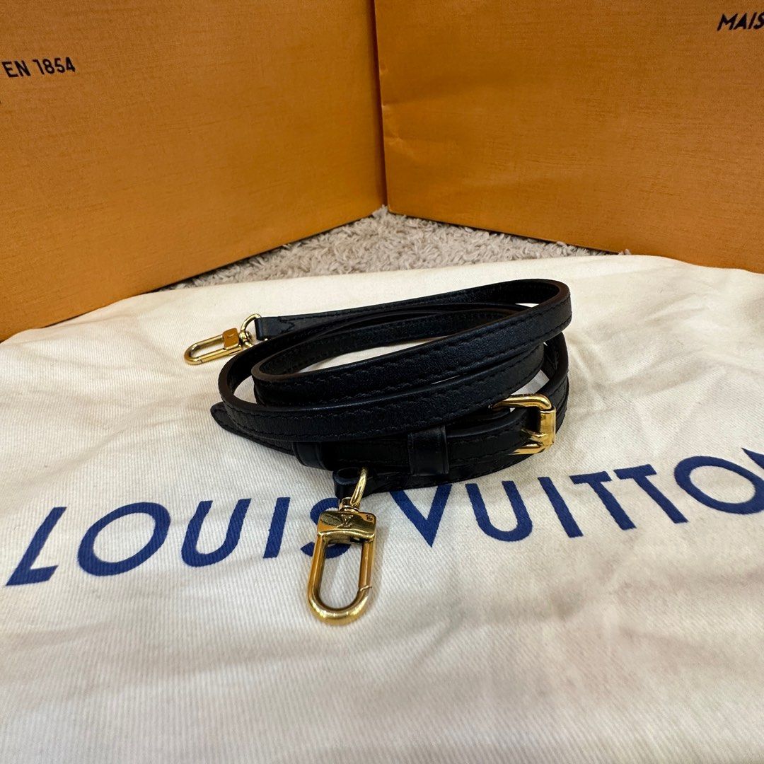 Louis Vuitton, Reverse Monogram Kabuki Petite Malle
