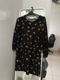 (Category: ) located in . Submitted by belikemepreloved (Listing ID 1235399506, Image 1). Description: .