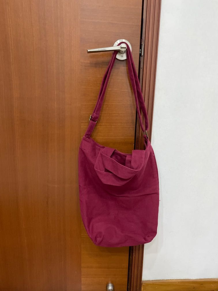 Maroon tote bag clearance