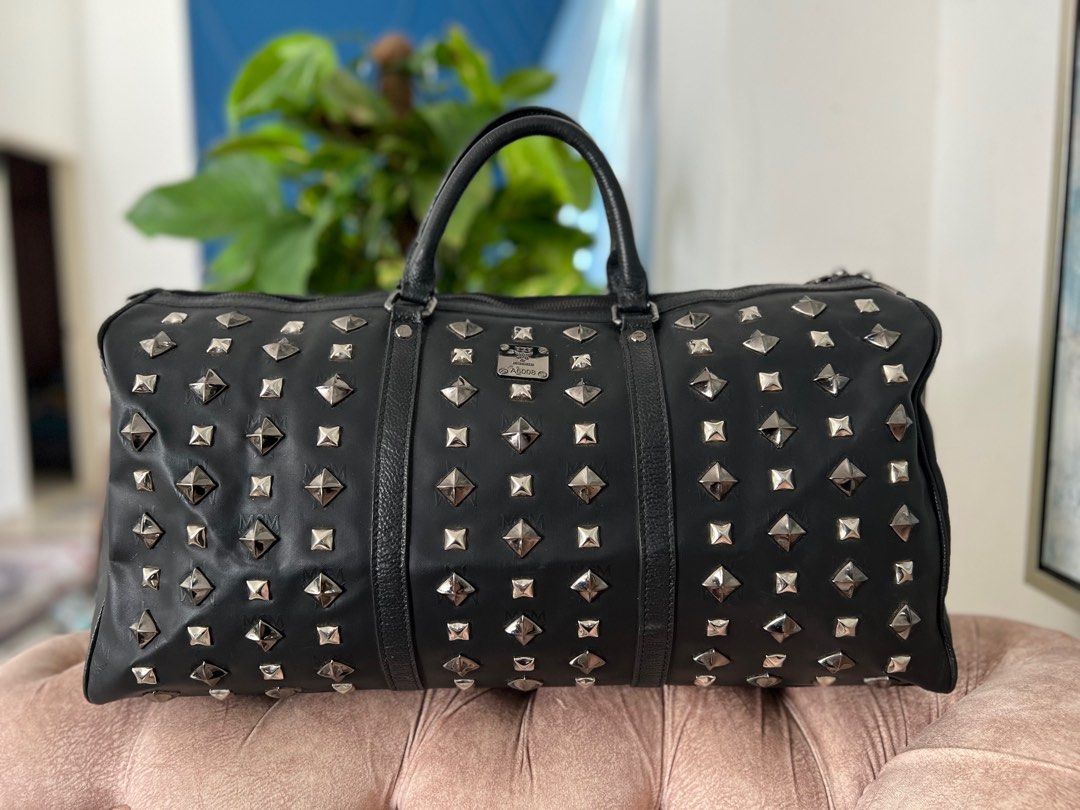 Mcm duffle discount