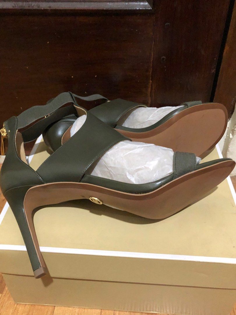 Michael kors dominique sandal deals