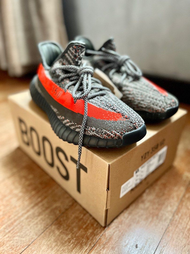 Nuove yeezy nere on sale