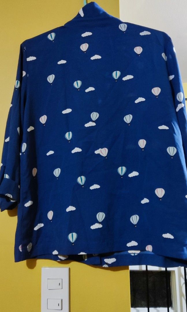 Nice office/casual wear blue blouse (Category: Blouses) located in Angono. Submitted by bblossom21 (Listing ID 1235342991, Image 2). Description: pretty top with cute hot air balloon design.💕🧡.