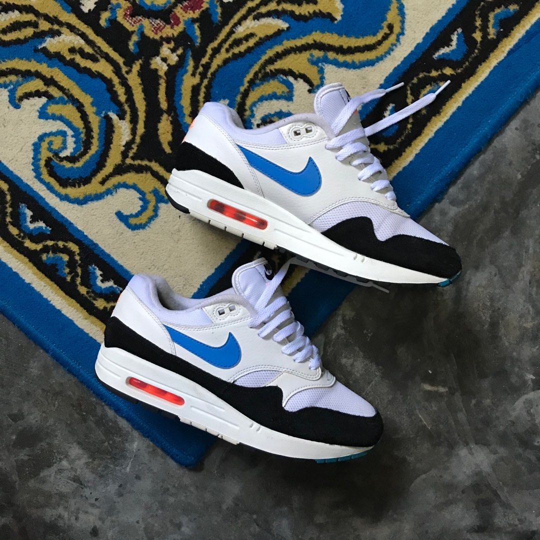 nike air max undefeated black