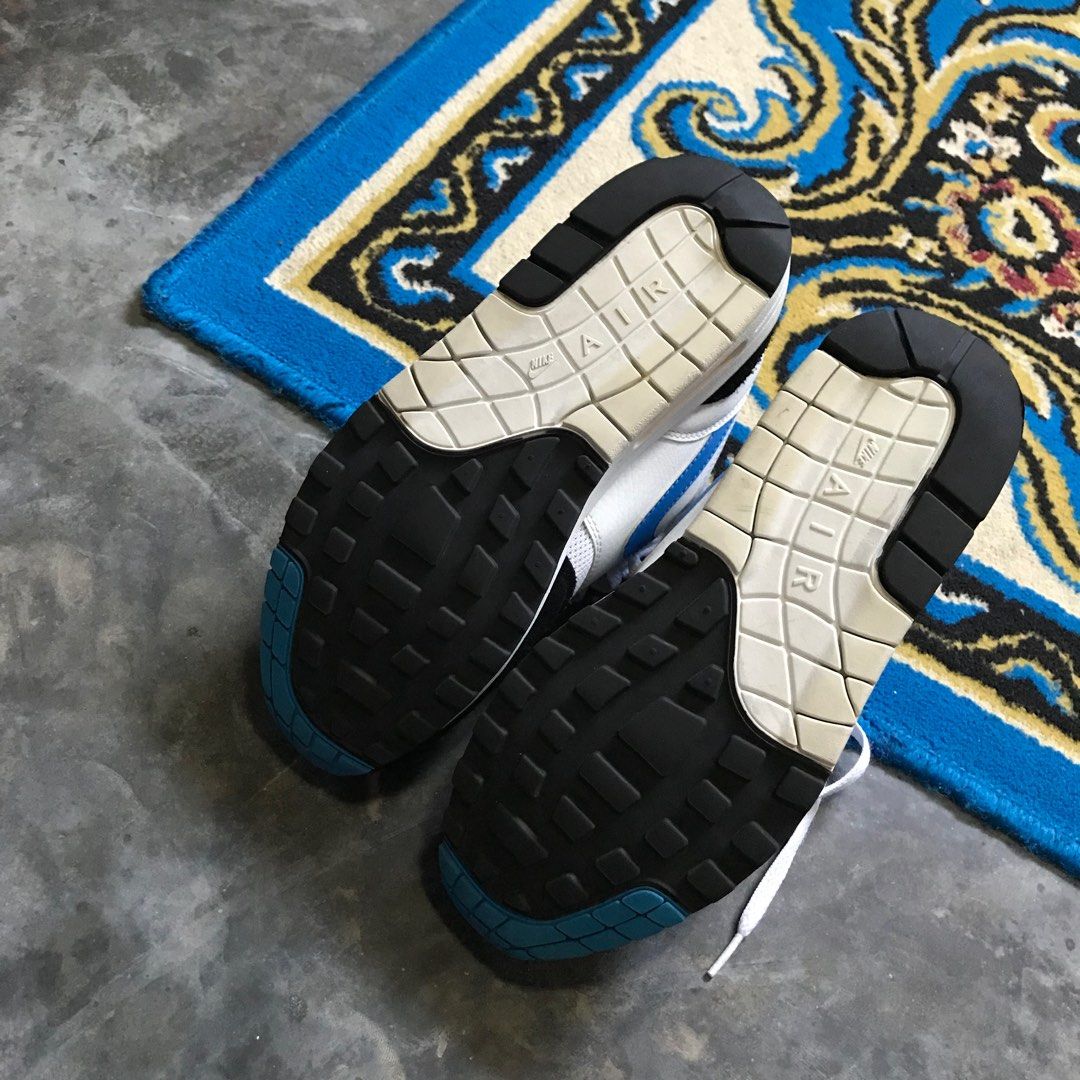 nike air max undefeated black