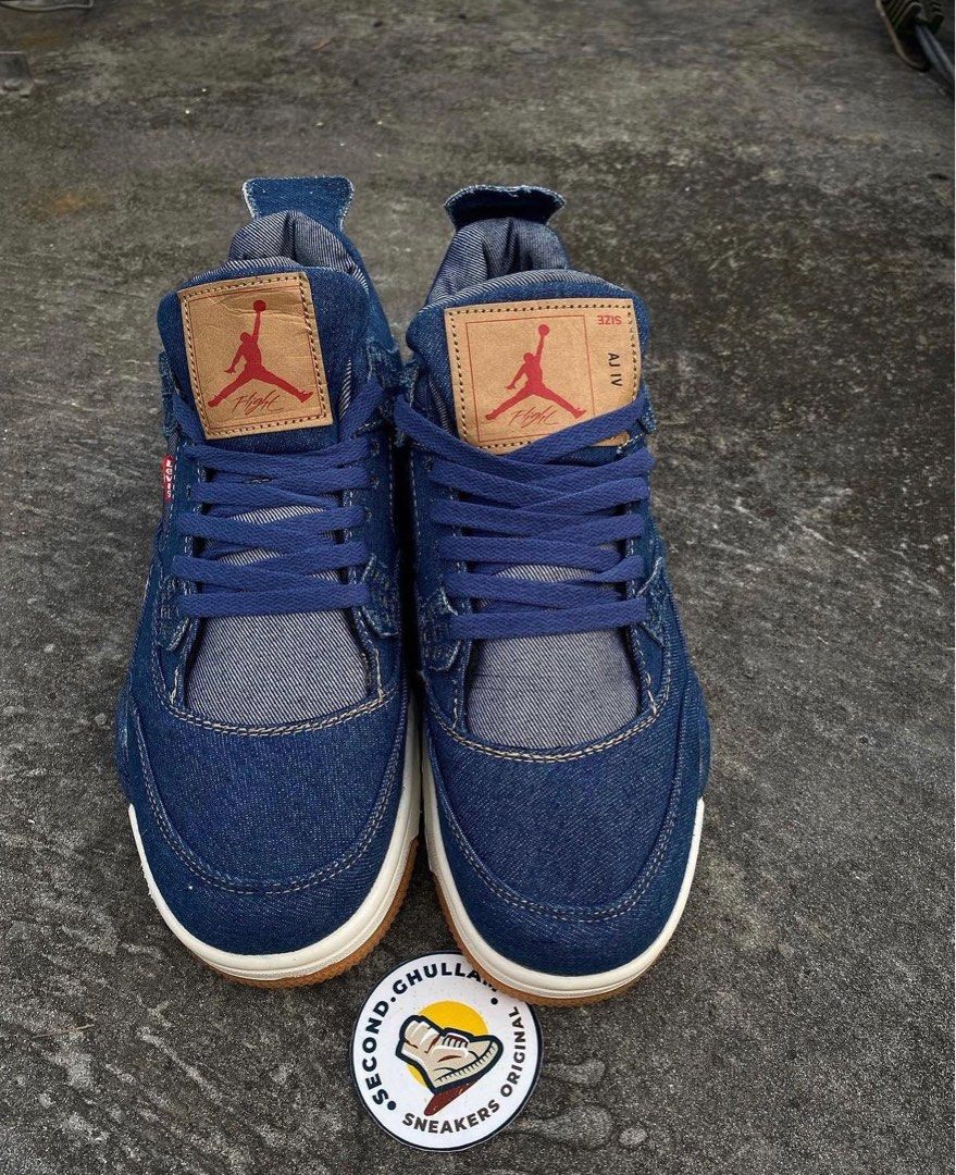 levis aj4