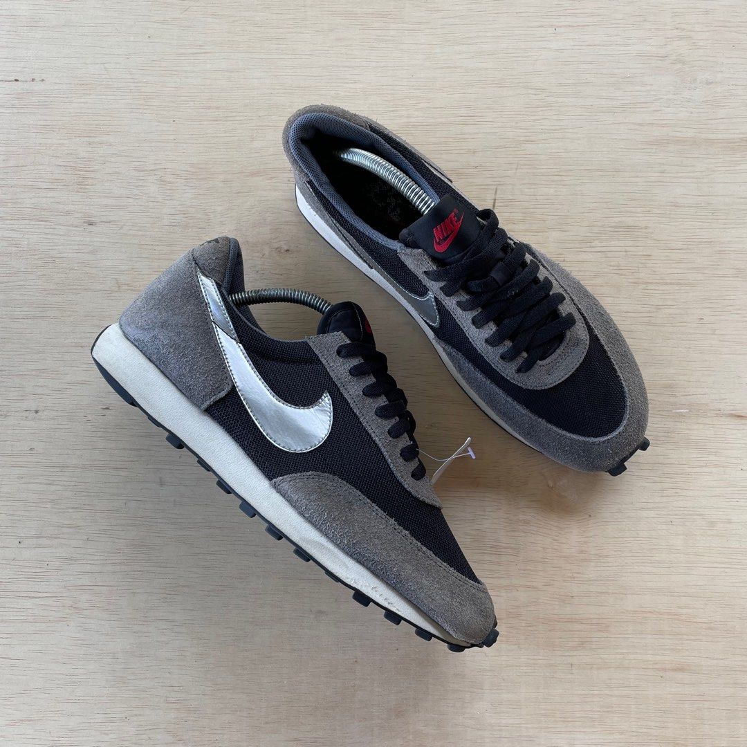 Nike daybreak black silver new arrivals