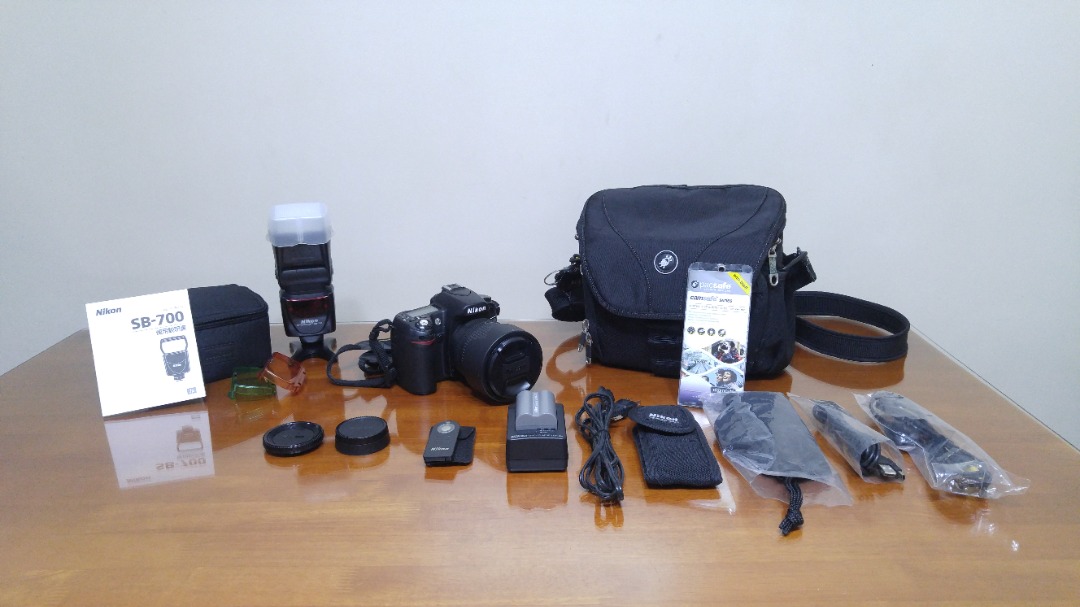 Nikon D80 with Speedlight, Photography, Cameras on Carousell