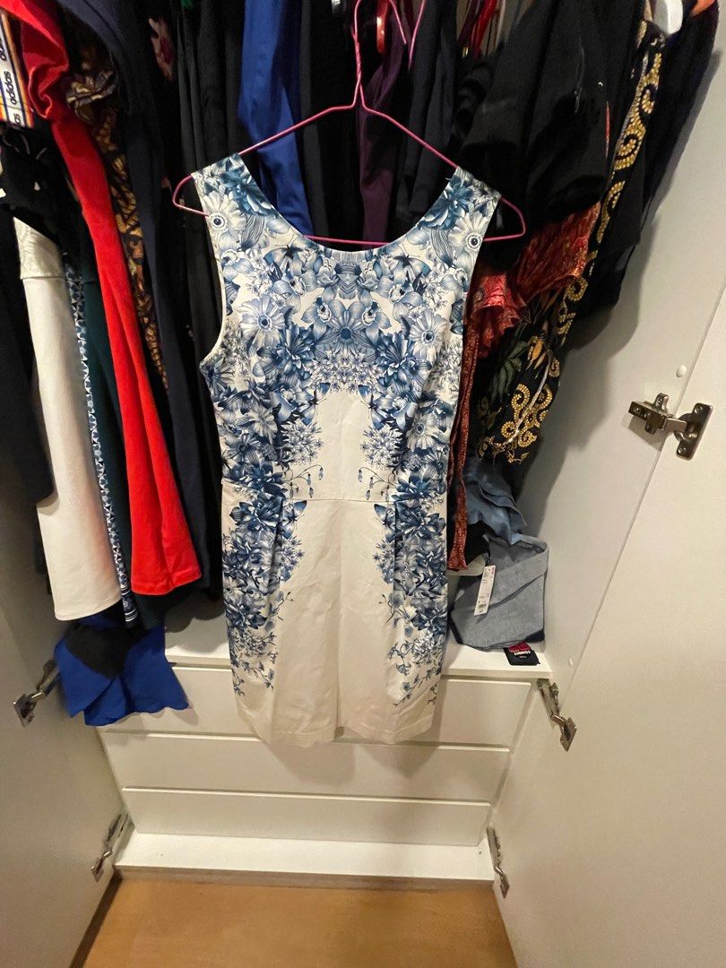 Oasis white sales floral dress