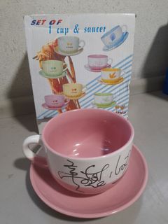 One set of XL 14cm diameter cup and saucer