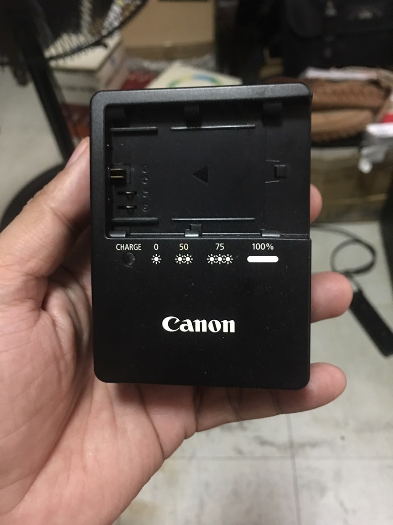 original canon lc e6e dslr charger on Carousell