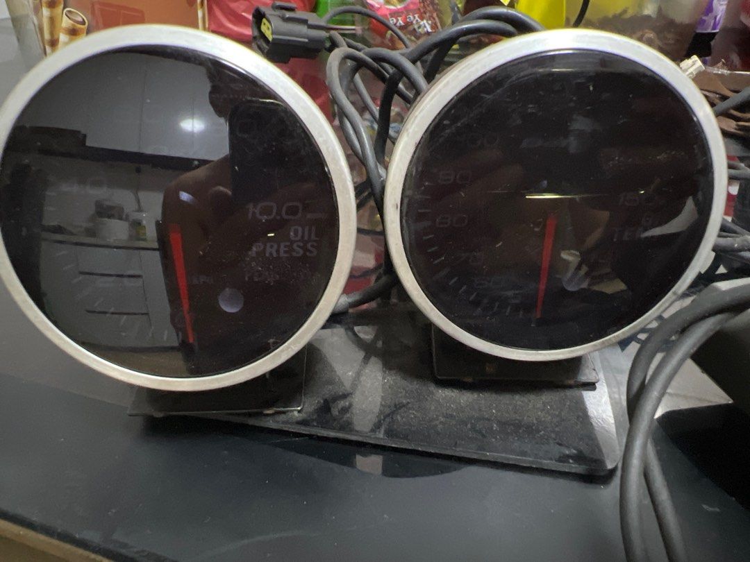 Original Defi BF gauge meter with controller. Oil temp and oil pressure