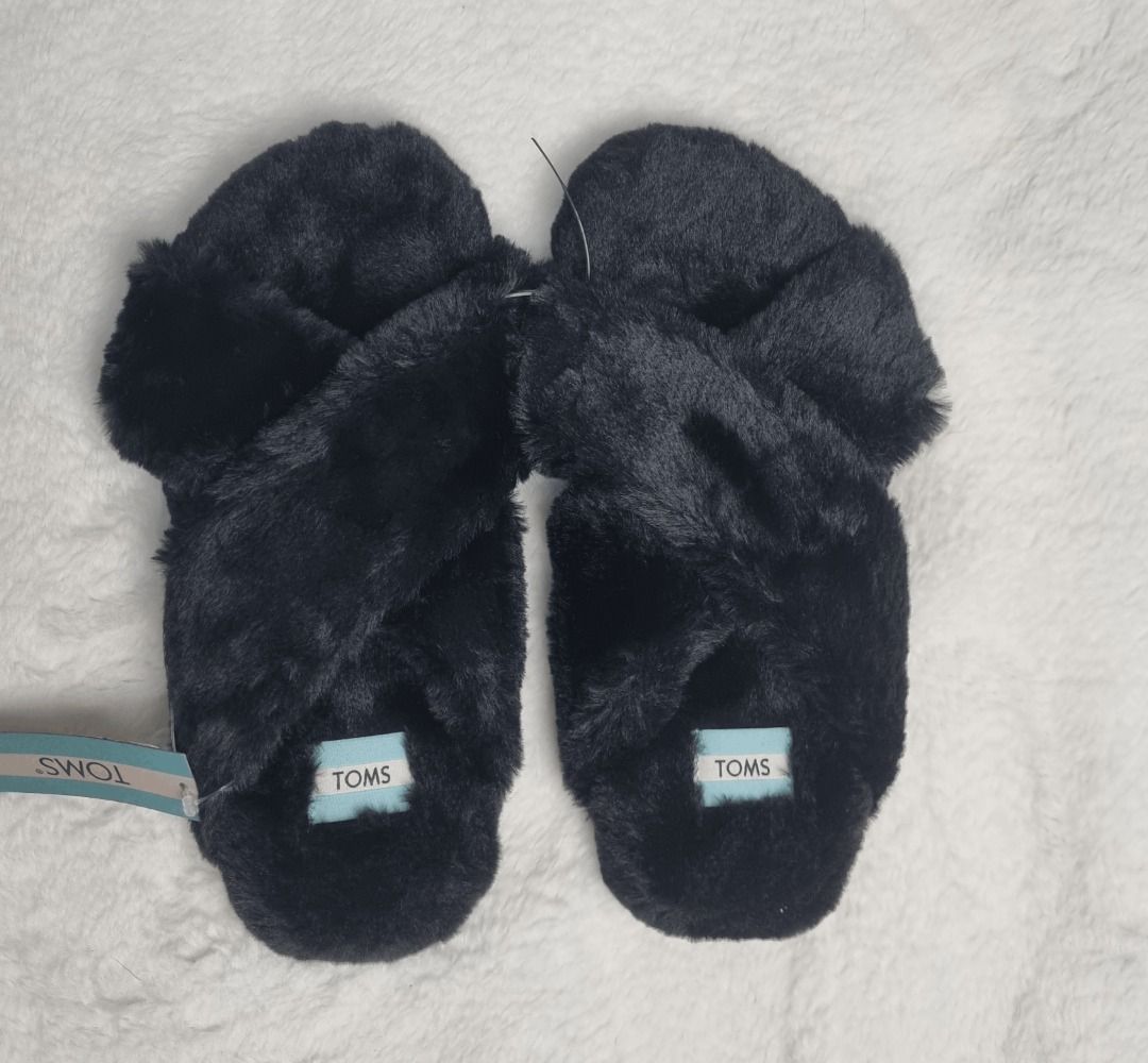 Toms slippers size 6 deals