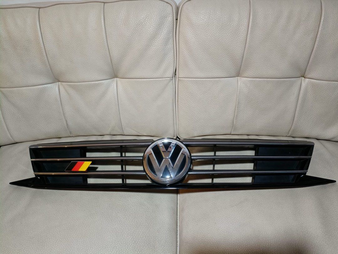 Original VW Jetta Mk6 front grill, Car Accessories, Accessories on