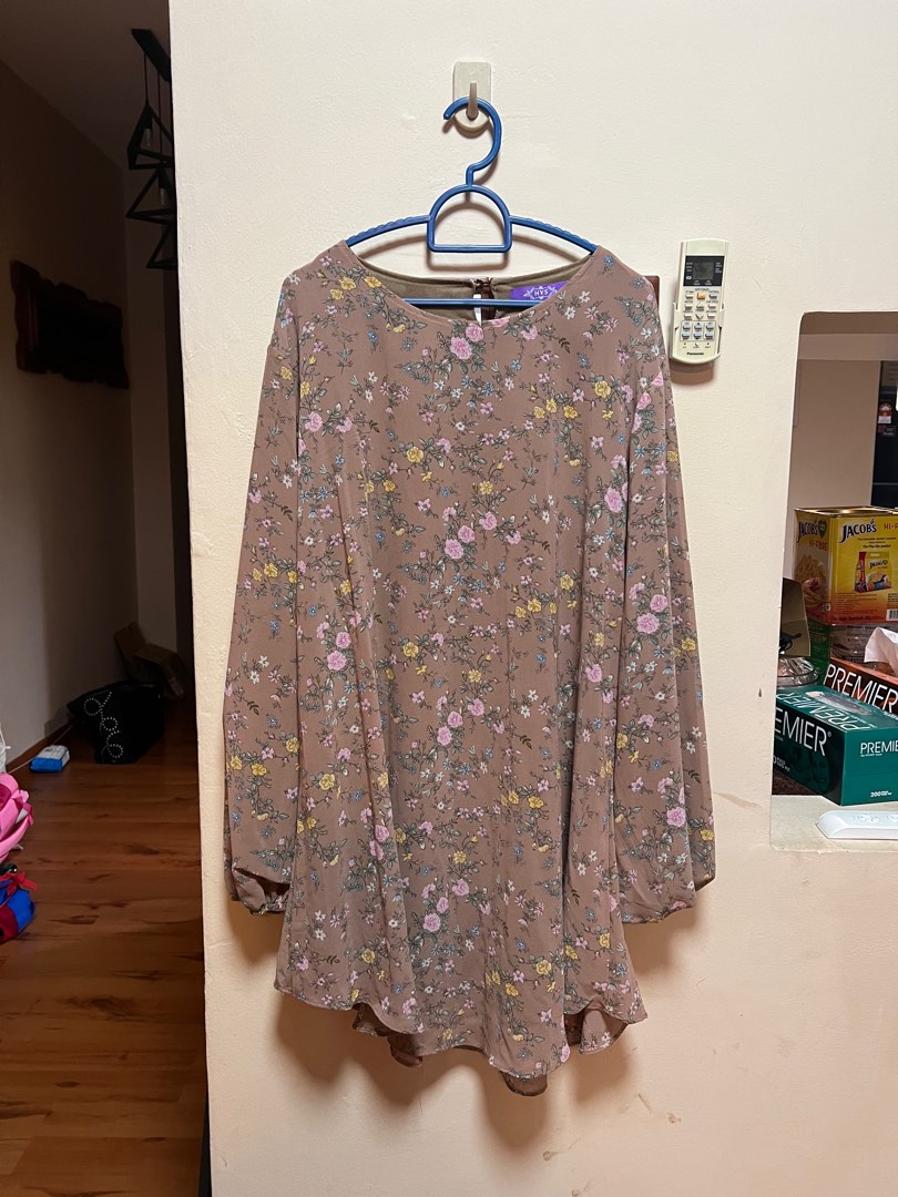 Plus size floral blouse, Women's Fashion, Tops, Blouses on Carousell