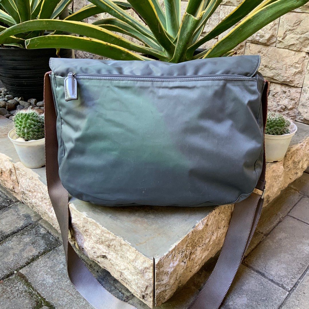 PRADA VINTAGE GREY NYLON MESSENGER BAG, Fesyen Pria, Tas & Dompet , Tas