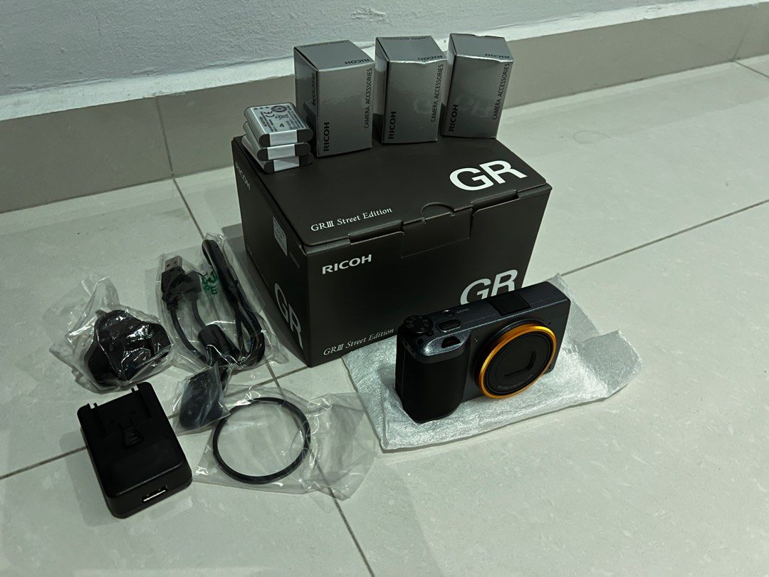 Ricoh GR3 / GR III Street Edition with 3 Extra ORIGINAL Batteries, Photography, Cameras on Carousell