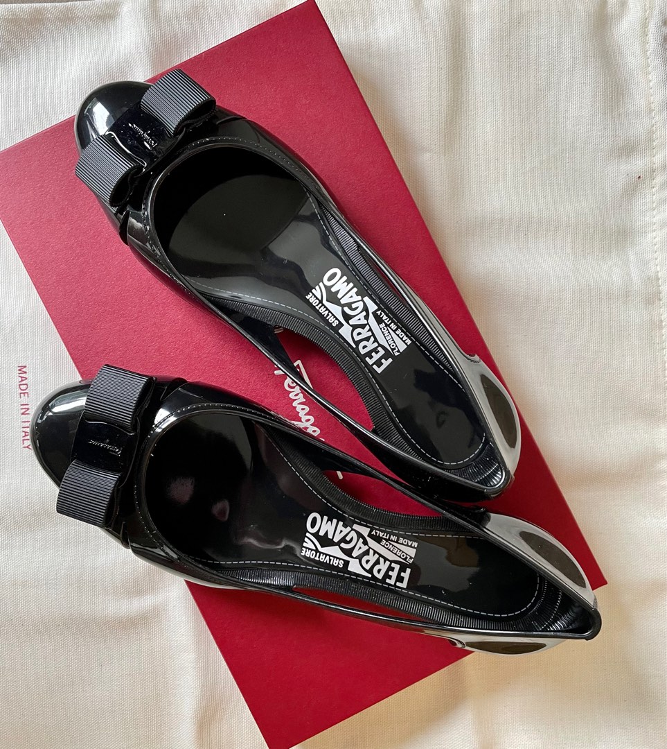 ferragamo vara jelly