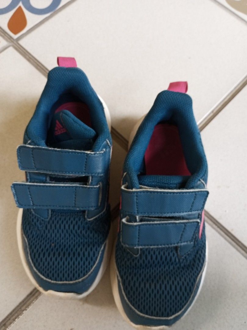 Sepatu Adidas anak ori uk. 30 1 2 Bayi Anak Lainnya di Carousell