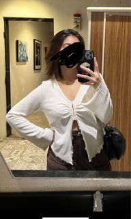 slit flared longsleeves top