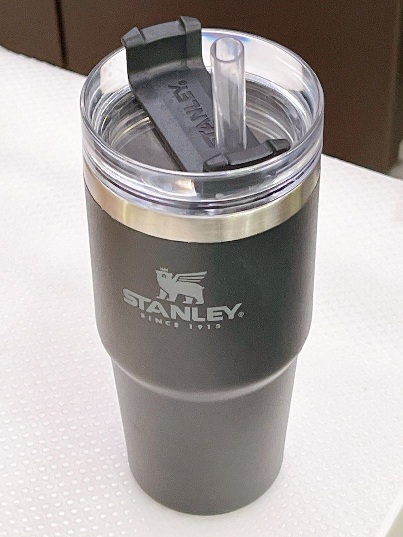 Stanley Tumbler 16 oz (Category: Water Bottles & Tumblers) located in Quezon City. Submitted by anjlco2017 (Listing ID 1235348620, Image 1). Description: Brand New Black 16 oz With Box.