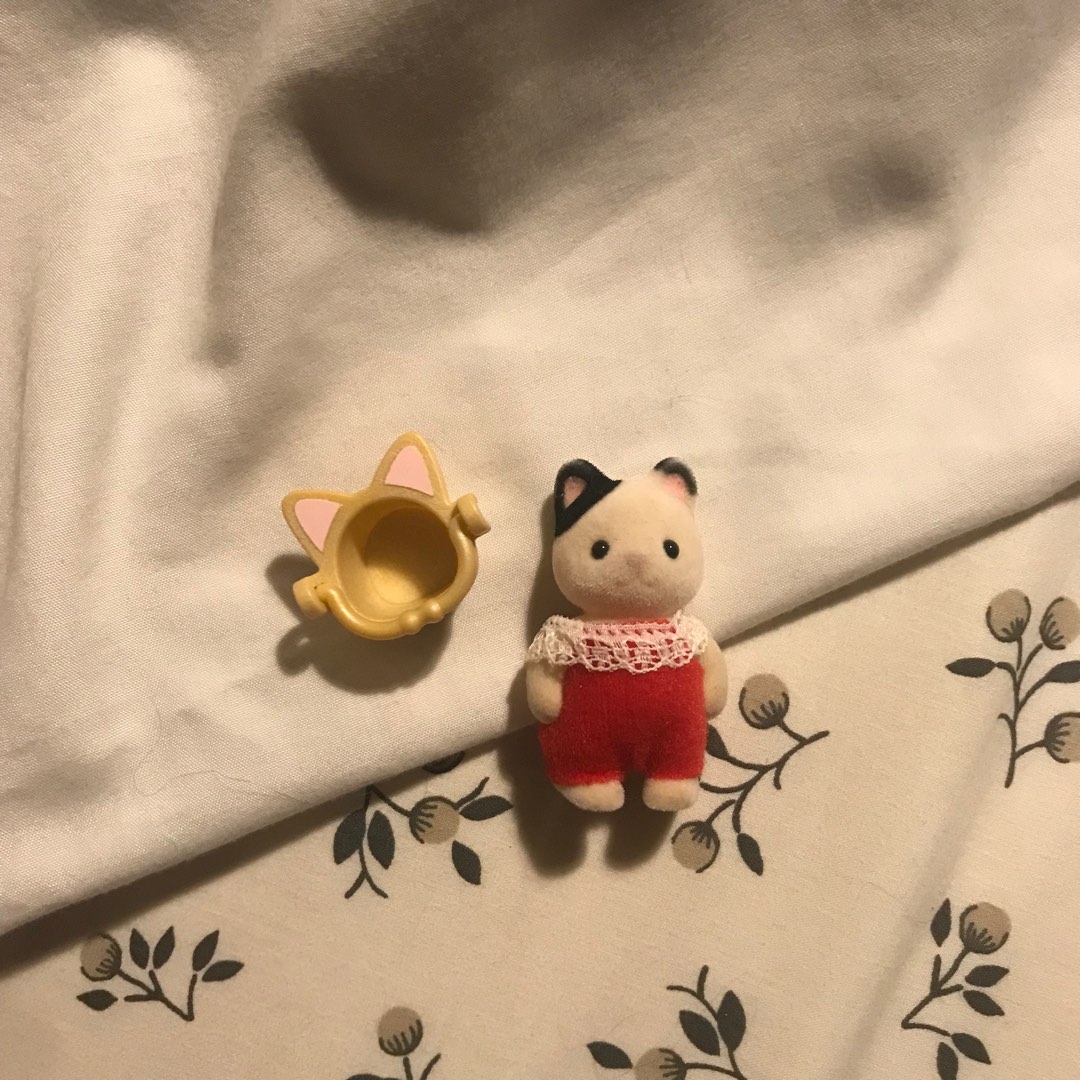 Sylvanian families top tuxedo cat baby