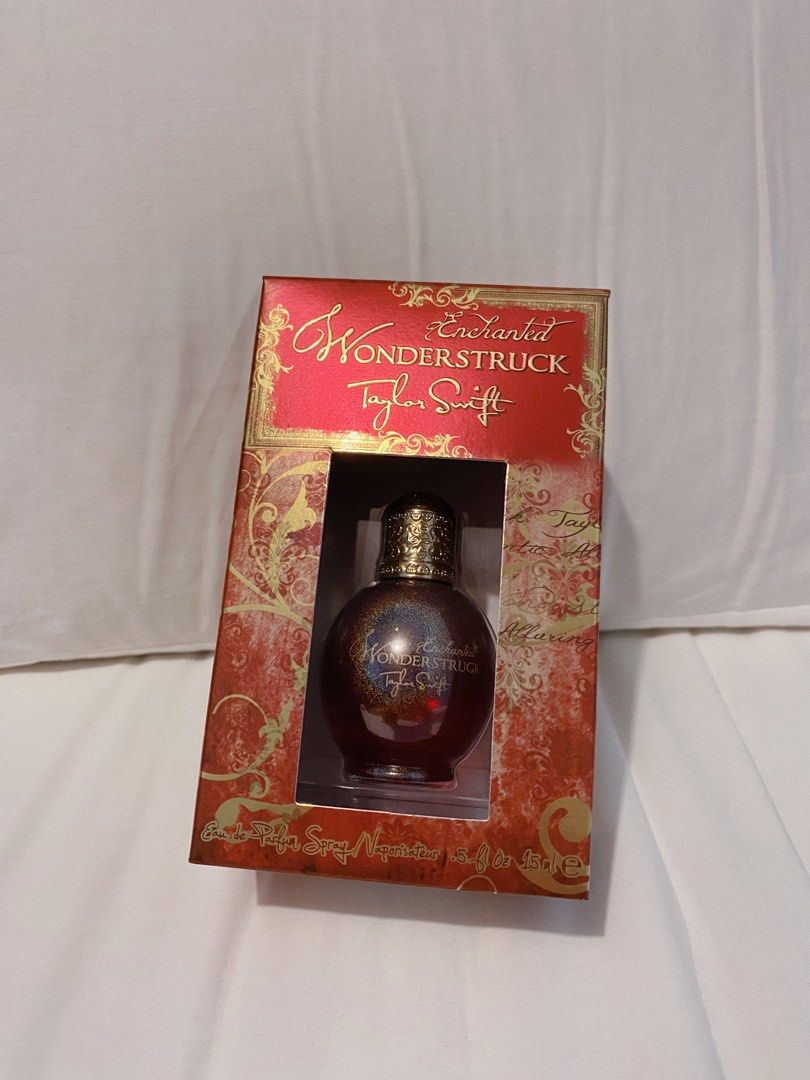 Taylor Swift Enchanted Wonderstruck Gift Set with Scented Body Lotion