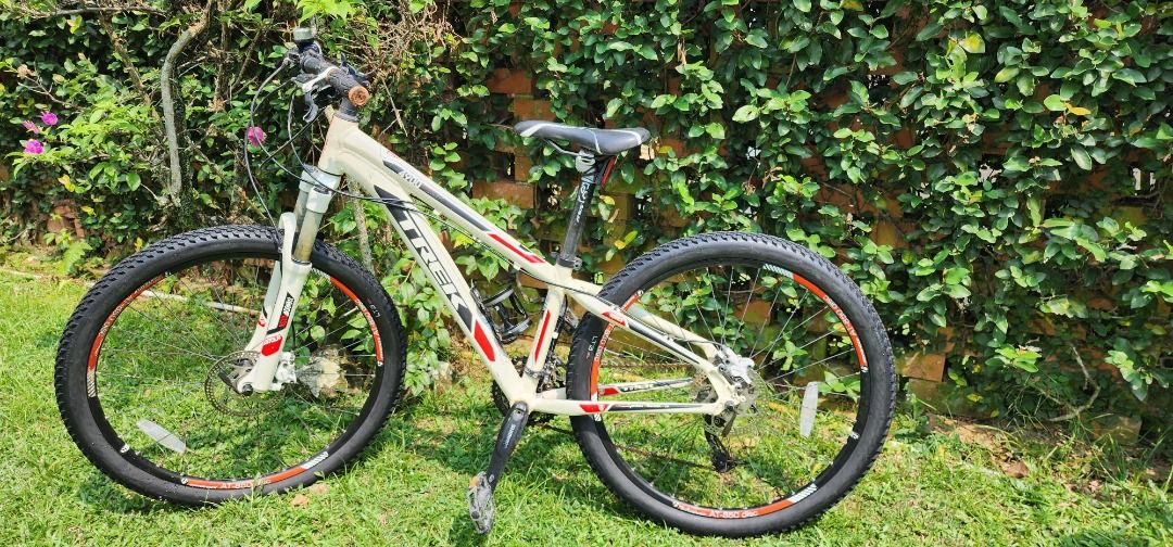 Trek sales 13 33cm