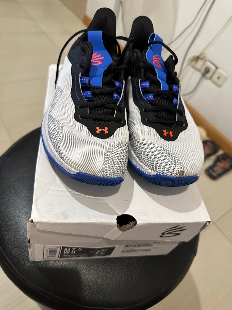 Sepatu Basket Under Armour Curry Hovr Splash 2 Shoes on Carousell
