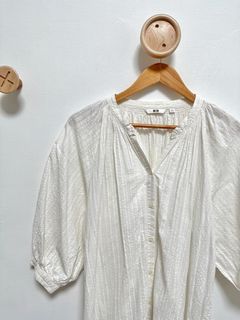 Uniqlo 白色立體紋路澎袖寬鬆長版襯衫上衣罩衫