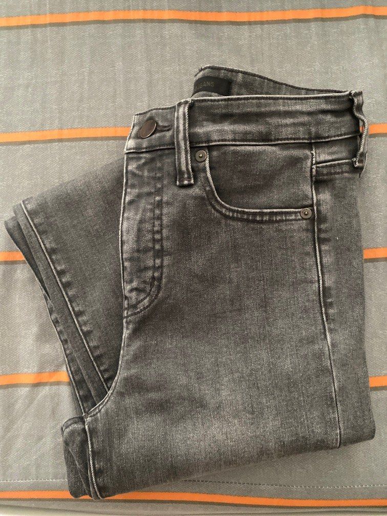 Uniqlo Grey Skinny Stretch Jeans Uniqlo Dark Grey Jeans High Rise